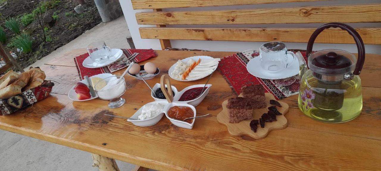 אלוורדי Amoj B&B And Guest House מראה חיצוני תמונה